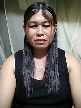 Snapshot of -Hatybi- chatting on June 27, 2026, 1:39 pm -Hatybi- online show from June 27, 2026, 1:39 pm