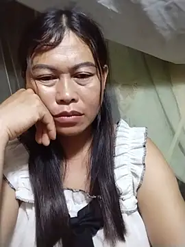 Snapshot of -Hatybi- chatting on July 10, 2026, 10:01 pm -Hatybi- online show from July 10, 2026, 10:01 pm