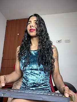 Snapshot of NassFit2 chatting on June 4, 2026, 8:26 pm NassFit2 online show from June 4, 2026, 8:26 pm