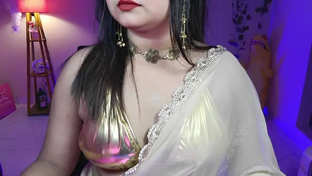 Red Heart  online show from June 12, 2026, 3:33 pm