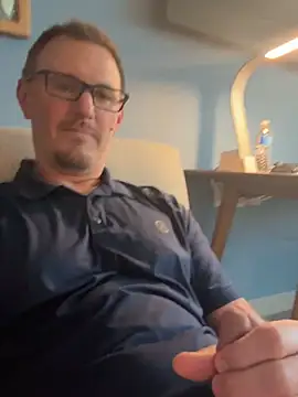 Snapshot of Hardpaul85 chatting on June 24, 2026, 9:47 pm Hardpaul85 online show from June 24, 2026, 9:47 pm