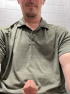 Snapshot of Hardpaul85 chatting on July 1, 2026, 5:45 pm Hardpaul85 online show from July 1, 2026, 5:45 pm