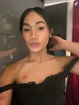 bigcock janine online show from June 7, 2026, 4:22 pm