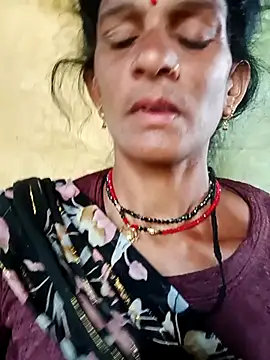 Snapshot of Cut_umang74 chatting on July 10, 2026, 10:18 am Cut umang74 online show from July 10, 2026, 10:18 am