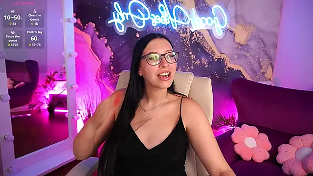 HotAuraX online show from July 23, 2026, 1:09 pm