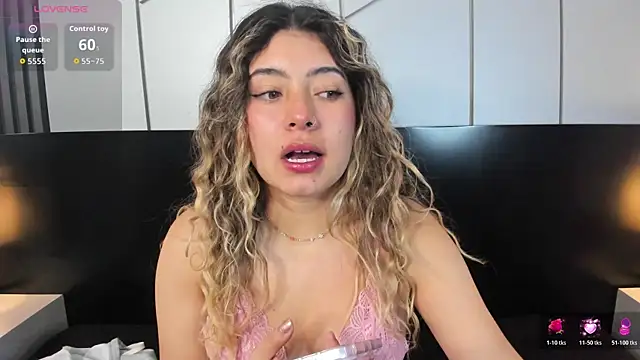 Snapshot of ChloeBelle_ chatting on July 17, 2026, 1:29 pm ChloeBelle online show from July 17, 2026, 1:29 pm