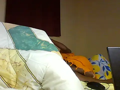 Snapshot of Choral_Blue chatting on June 4, 2026, 2:39 am Choral Blue online show from June 4, 2026, 2:39 am