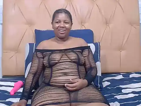 Snapshot of Mellowkittyyellow chatting on June 21, 2026, 6:54 pm Mellowkittyyellow online show from June 21, 2026, 6:54 pm