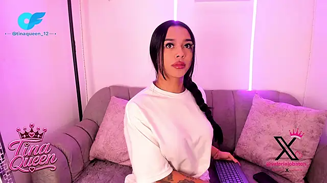 Snapshot of _Tinaqueen chatting on June 20, 2026, 2:42 pm Tinaqueen online show from June 20, 2026, 2:42 pm
