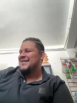 Snapshot of fercho25rv chatting on July 25, 2026, 6:27 pm fercho25rv online show from July 25, 2026, 6:27 pm