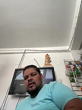 Snapshot of fercho25rv chatting on July 29, 2026, 4:38 pm fercho25rv online show from July 29, 2026, 4:38 pm