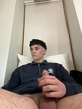 xxuserxx    online show from August 5, 2026, 11:28 pm