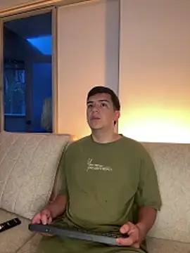 Snapshot of Dylan_KatteLive chatting on June 18, 2026, 11:09 pm Dylan KatteLive online show from June 18, 2026, 11:09 pm
