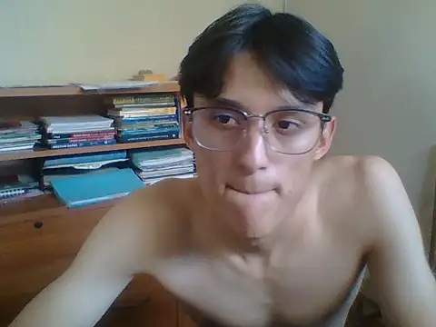 Snapshot of harfuchh chatting on June 4, 2026, 12:16 am harfuchh online show from June 4, 2026, 12:16 am