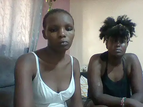 Snapshot of Prettypappi77 chatting on June 28, 2026, 1:39 pm Prettypappi77 online show from June 28, 2026, 1:39 pm