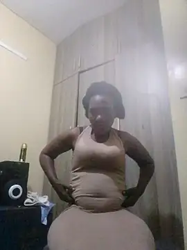 Creamymom4 online show from June 14, 2026, 1:02 pm