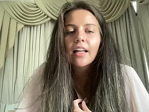 Snapshot of Peaches0777 chatting on May 31, 2026, 2:46 pm Peaches0777 online show from May 31, 2026, 2:46 pm