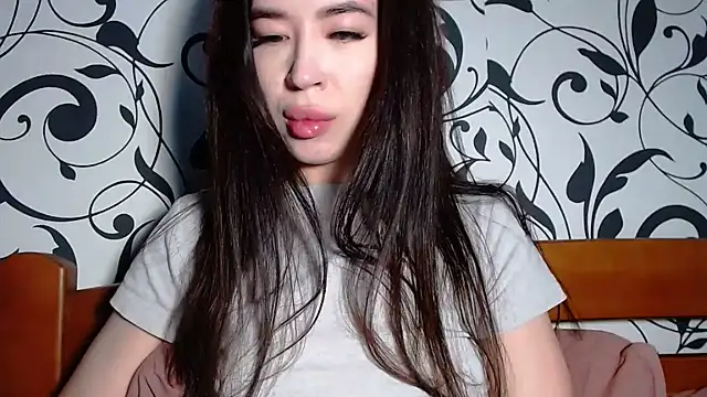Snapshot of lu_dominationn chatting on June 17, 2026, 7:33 am lu dominationn online show from June 17, 2026, 7:33 am