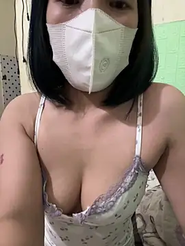Miulee11 online show from June 8, 2026, 11:32 am