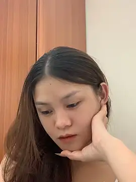 Snapshot of Weevi10 chatting on June 4, 2026, 1:50 pm Weevi10 online show from June 4, 2026, 1:50 pm
