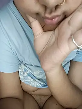 MissRiyaLive online show from July 9, 2026, 5:28 pm