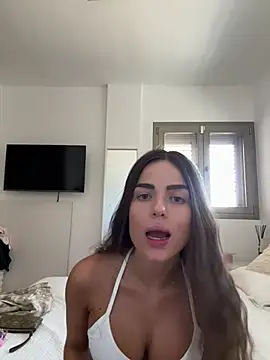 miaabelluccii online show from July 17, 2026, 1:40 pm