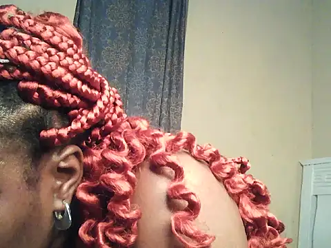 Snapshot of Lillybee74 chatting on June 12, 2026, 10:08 pm Lillybee74 online show from June 12, 2026, 10:08 pm