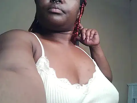 Snapshot of Lillybee74 chatting on June 18, 2026, 8:13 pm Lillybee74 online show from June 18, 2026, 8:13 pm