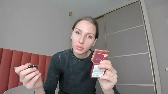 SofiClimbing online show from February 11, 2025, 3:08 am