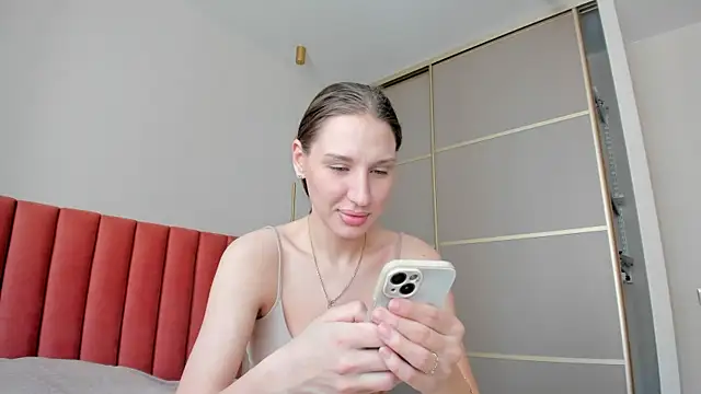 SofiClimbing online show from March 11, 2025, 3:26 am