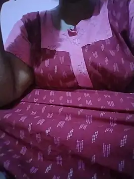Snapshot of Tamilvalarmathi chatting on July 1, 2026, 1:13 pm Tamilvalarmathi online show from July 1, 2026, 1:13 pm
