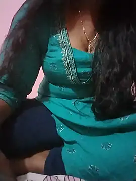 Snapshot of Tamilvalarmathi chatting on July 11, 2026, 8:39 am Tamilvalarmathi online show from July 11, 2026, 8:39 am