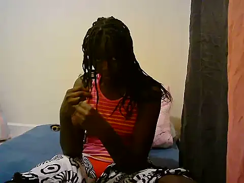 BerryJulie online show from June 5, 2026, 9:20 pm