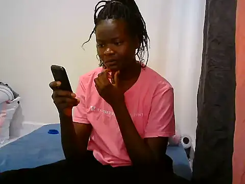 BerryJulie online show from June 8, 2026, 4:46 am