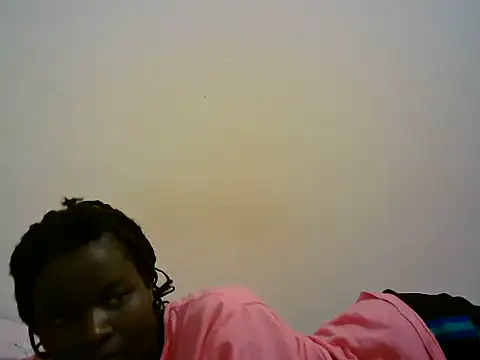 BerryJulie online show from June 9, 2026, 7:47 pm