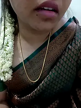 Snapshot of Anushka_tamil_kannada chatting on June 18, 2026, 12:42 pm Anushka tamil kannada online show from June 18, 2026, 12:42 pm