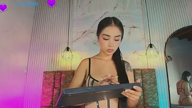 KENNIA SWEETIEE online show from July 7, 2026, 10:08 am