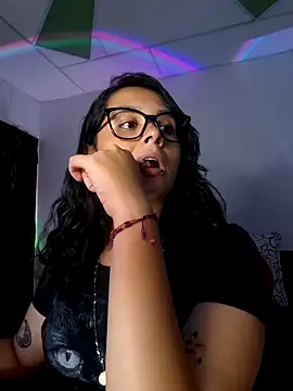 Snapshot of Miss_kittyX chatting on June 30, 2026, 12:33 am Miss kittyX online show from June 30, 2026, 12:33 am