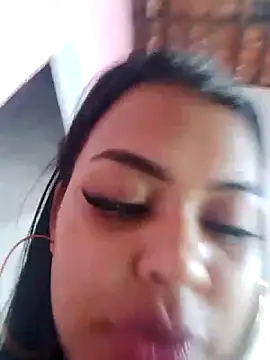 Snapshot of Silmara21 chatting on June 6, 2026, 4:33 pm Silmara21 online show from June 6, 2026, 4:33 pm