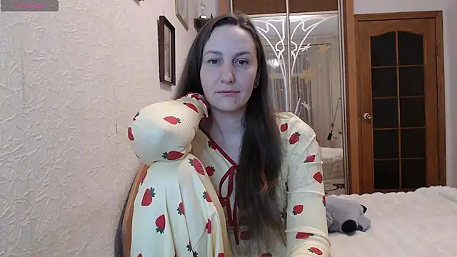 Yevgeshka-Milashka online show from March 11, 2026, 4:02 pm