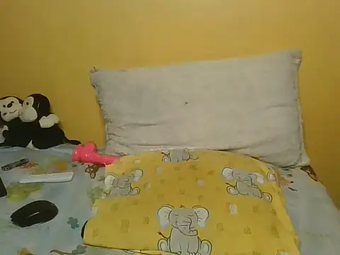 Suzzy Baibe online show from July 10, 2026, 9:39 pm