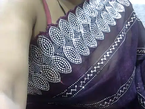 Snapshot of hey_darling_ chatting on June 12, 2026, 1:04 am hey darling online show from June 12, 2026, 1:04 am
