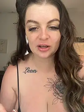Maddison Leighxo online show from July 26, 2026, 8:21 am