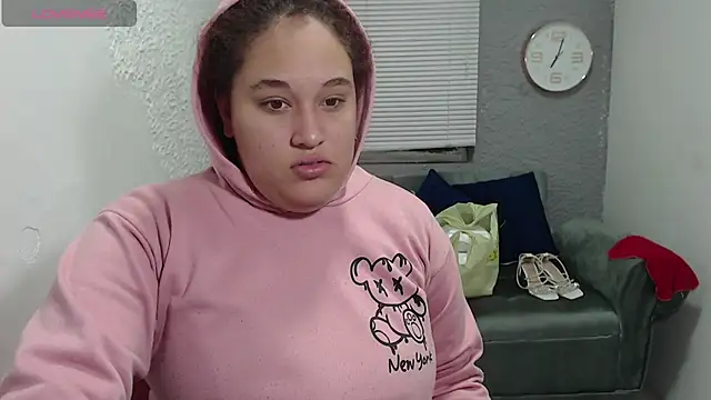 Snapshot of leilasosexy chatting on July 14, 2026, 2:01 pm leilasosexy online show from July 14, 2026, 2:01 pm