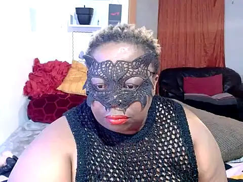 Snapshot of ROSESNICKER00 chatting on July 5, 2026, 7:32 pm ROSESNICKER00 online show from July 5, 2026, 7:32 pm
