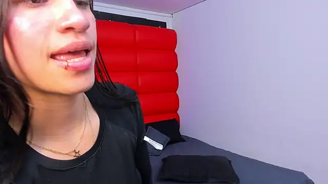 Snapshot of Gaby_Skinny_ chatting on July 3, 2026, 9:05 am Gaby Skinny online show from July 3, 2026, 9:05 am