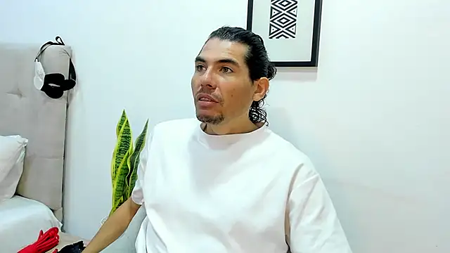 Snapshot of Antony_Stone chatting on June 4, 2026, 12:44 pm Antony Stone online show from June 4, 2026, 12:44 pm