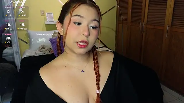 Snapshot of attenea_cutte chatting on June 18, 2026, 1:37 pm attenea cutte online show from June 18, 2026, 1:37 pm