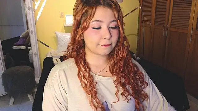 Snapshot of attenea_cutte chatting on July 3, 2026, 1:06 pm attenea cutte online show from July 3, 2026, 1:06 pm