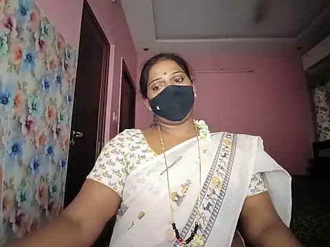 Snapshot of Meenakshy chatting on June 16, 2026, 4:37 am Meenakshy online show from June 16, 2026, 4:37 am